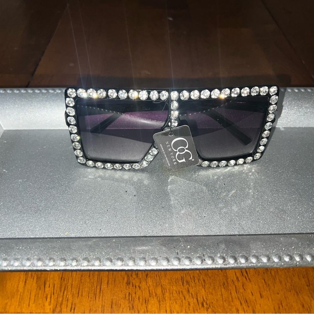 Brand New Beautiful Oversized Sunglasses